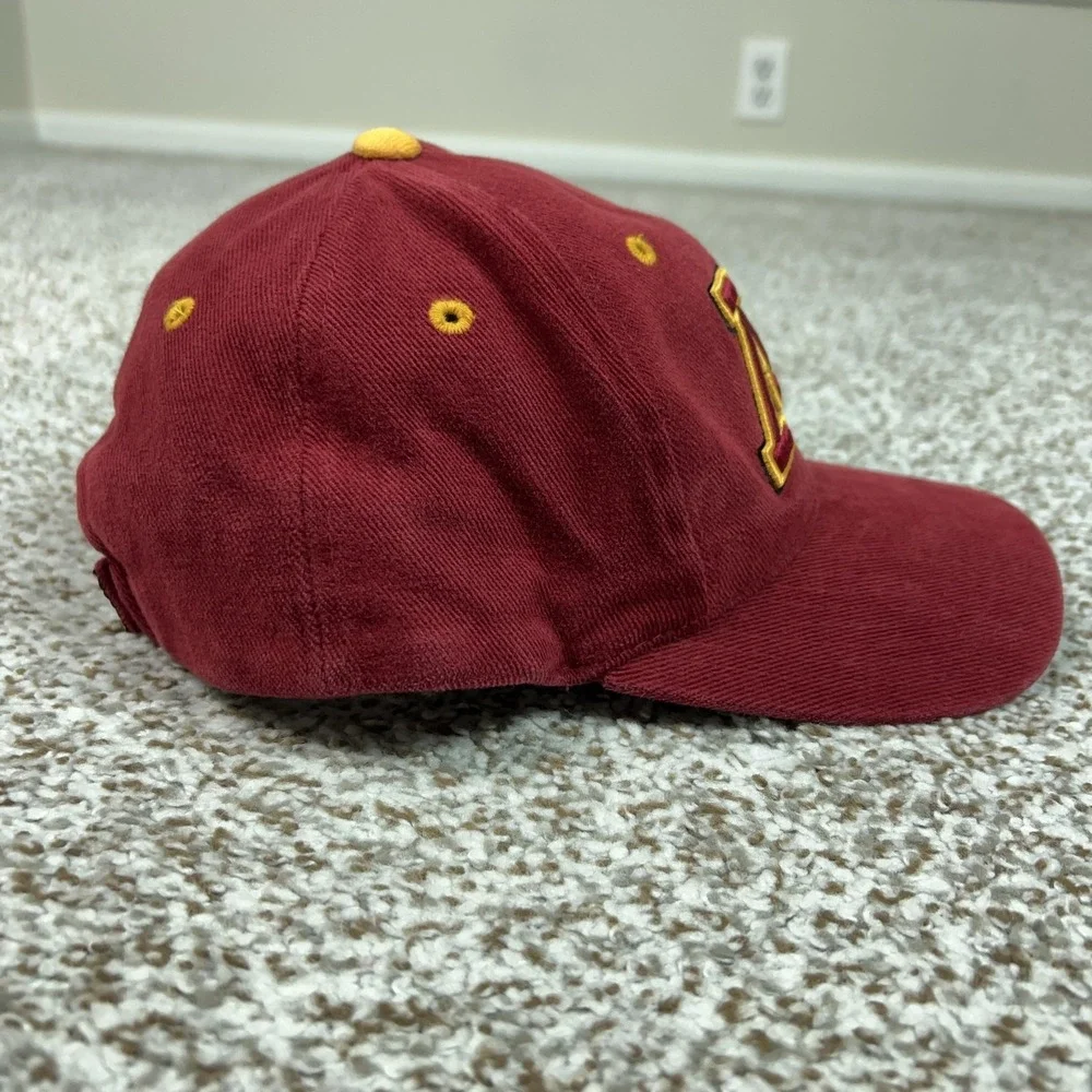 Minnesota Golden Gophers Hat Cap Strap Back One Size NCAA Football Logo Athletic